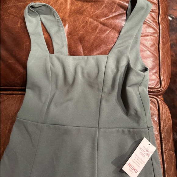 Show me your Mumu brand new with. Tags Eden midi dress in dusty sage stretch - Picture 8 of 10